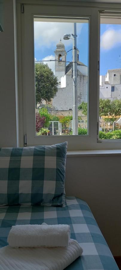 Central Apartment Con Tre Camere Da Letto Locorotondo Bagian luar foto