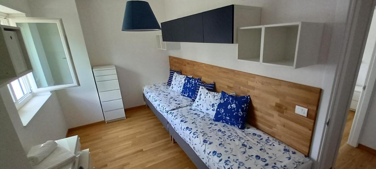 Central Apartment Con Tre Camere Da Letto Locorotondo Bagian luar foto